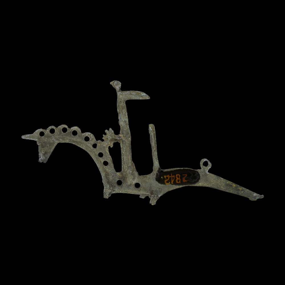 渤海双人驭马铜饰